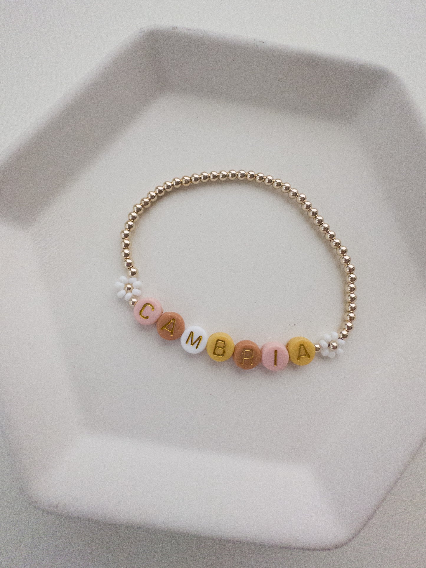 Dainty Daisy Name Bracelet